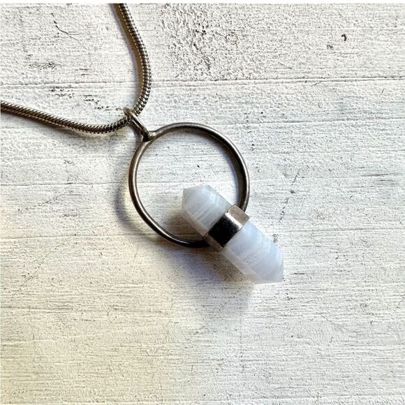 Blue lace agate silver pendant necklace - Picture 7 of 11